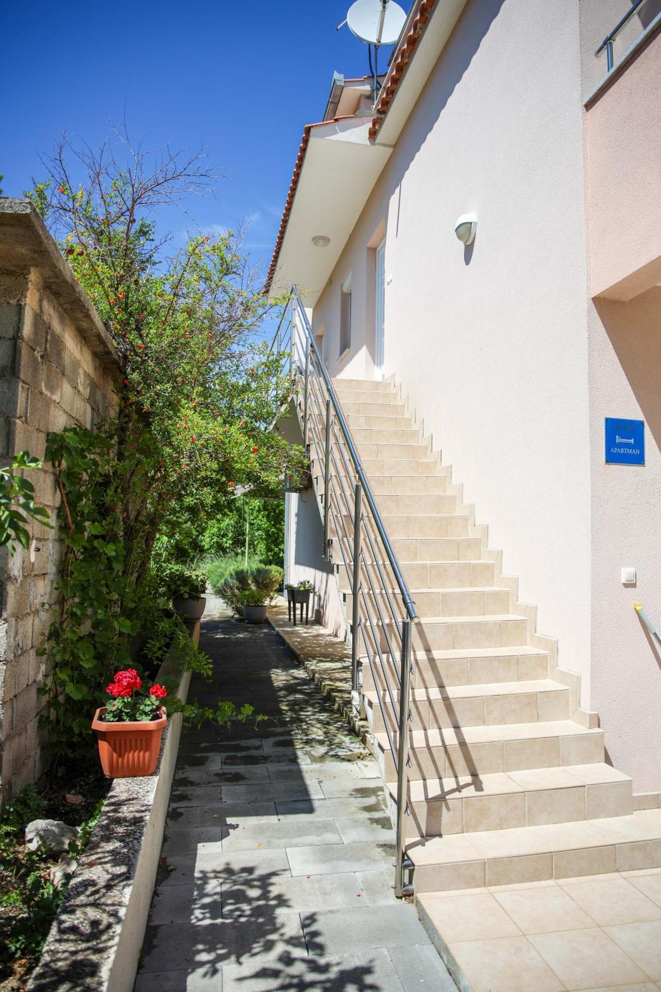 Apartments Maris Vinisce Exterior photo