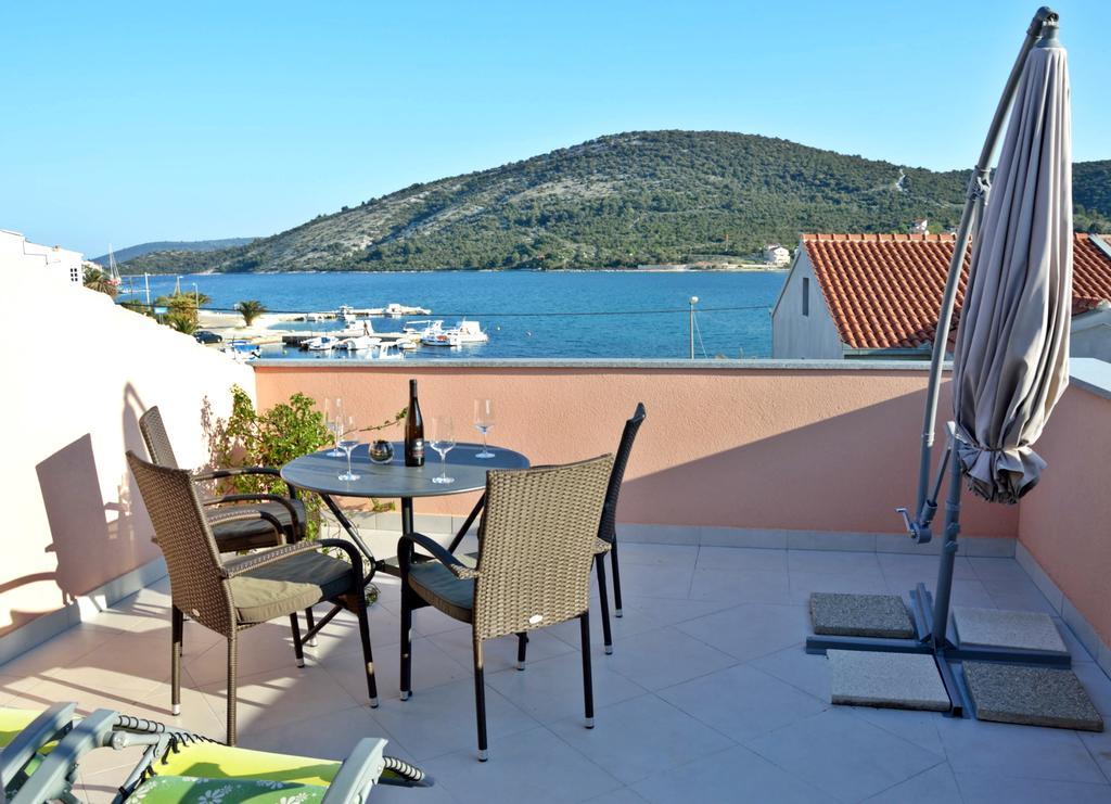 Apartments Maris Vinisce Exterior photo